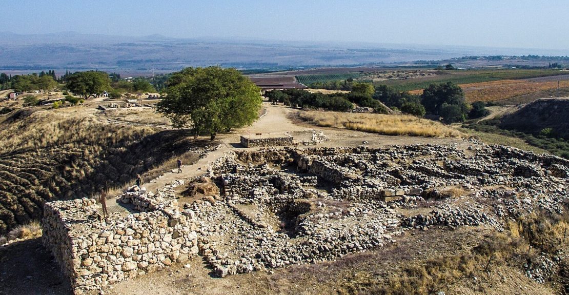 מלכים ויוגבים תל חצור
