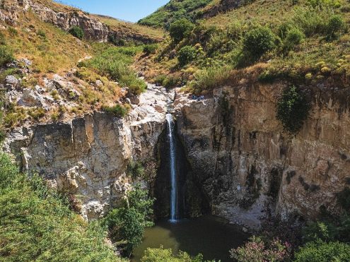 נחל אל-על. mosherf ויקיפדיה