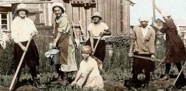 חלוצות במשק הפועלות